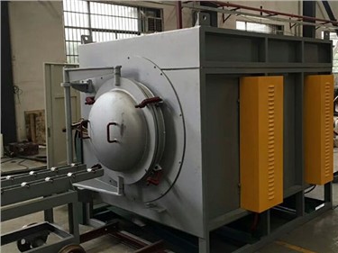 脫脂爐的廣泛應(yīng)用及其在五金模具熱處理中的重要作用